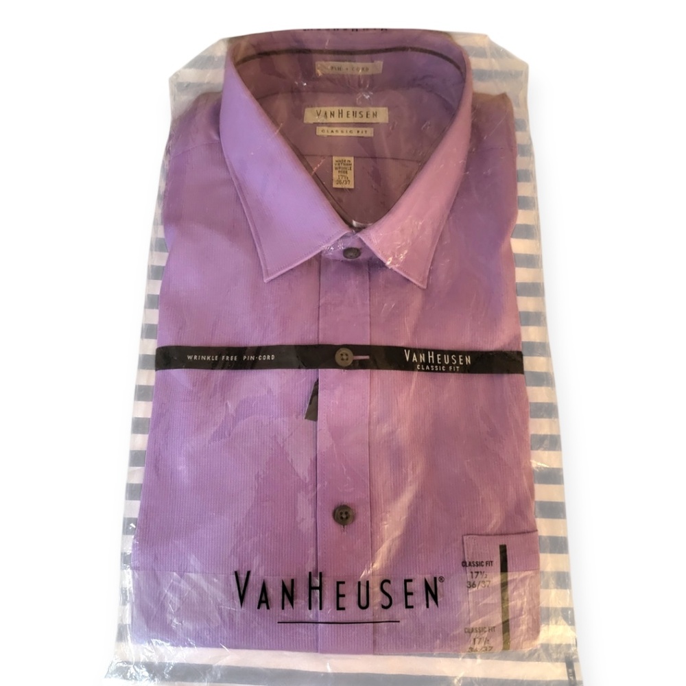 New with tags Mens Van Heusen purple Long sleeve button up dress shirt.
